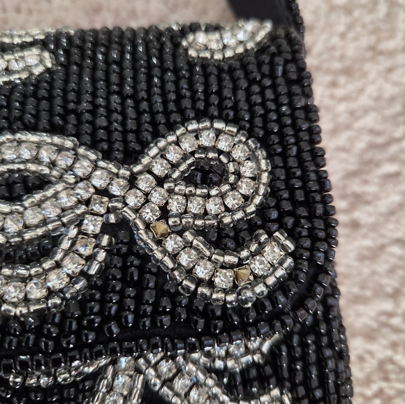 New With Tags! Viral Bow Beaded Shoulder Bag - Picture 3 of 6